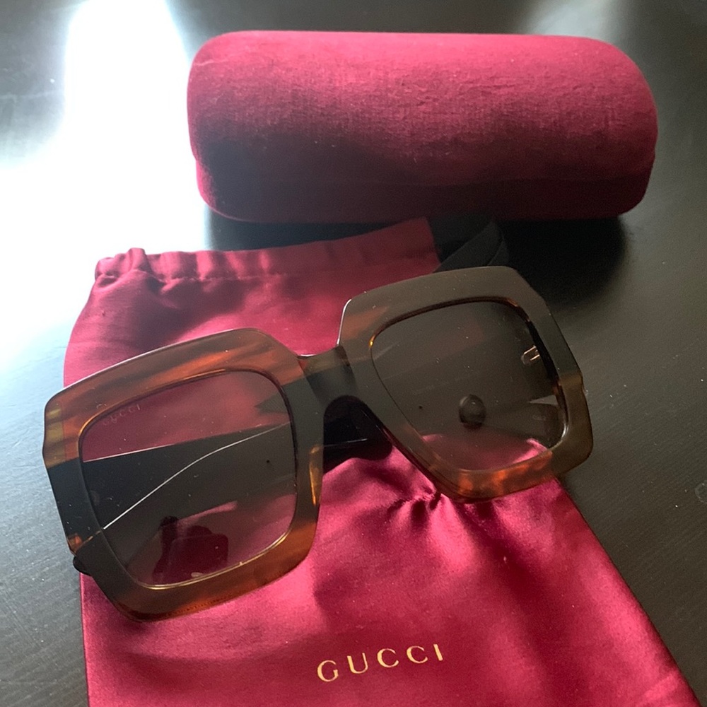 Gucci oversize sunglasses